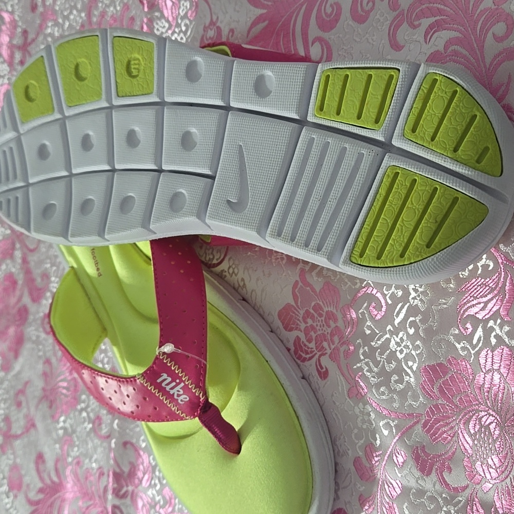 Nike Womens Comfort Footbet Sandal Size11 Neon thong Slide Flip Flop Shoea. New. - Picture 4 of 7